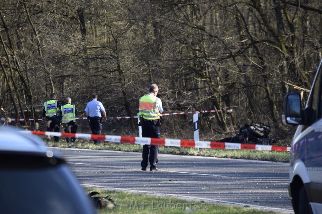 Schwerer VU Krad Fahrrad Koeln Porz Alte Koelnerstr P155.JPG - Miklos Laubert